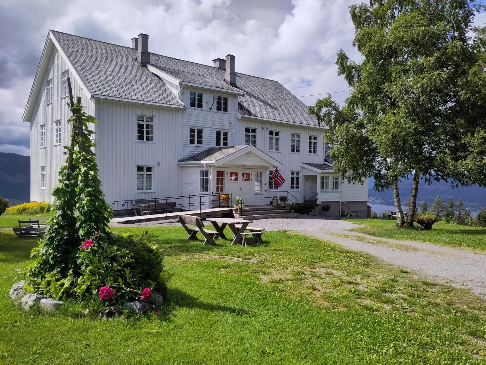 Granum Gård Hotell Fluberg Eksteriør bilde